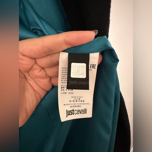 Black coat - Picture 2 of 5